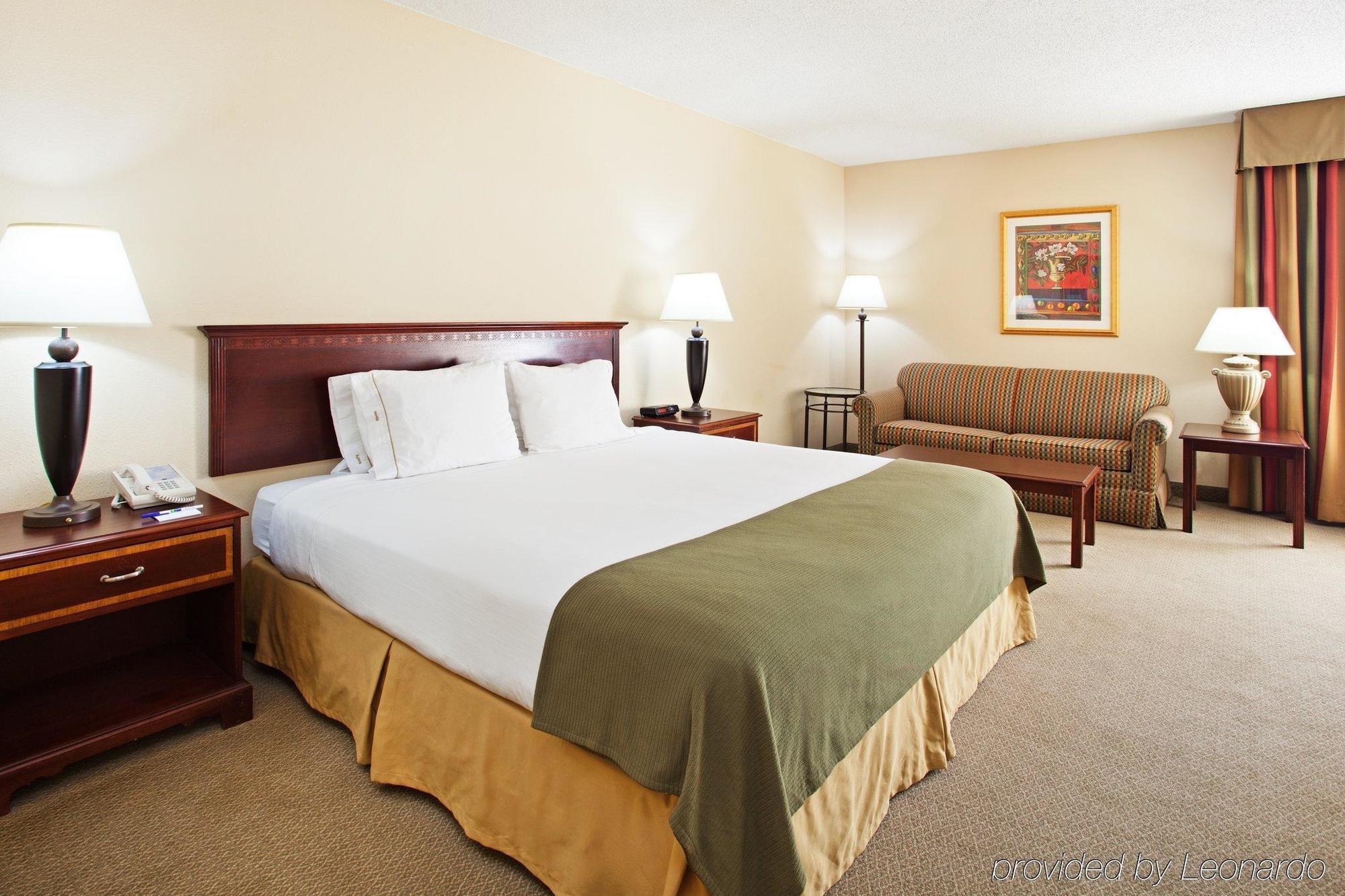 Express & By Ihg Pigeon Forge