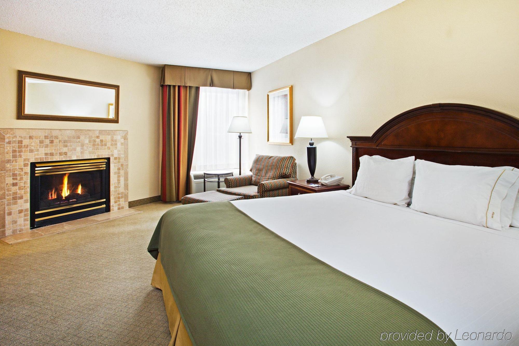 Resort Express & By Ihg Pigeon Forge