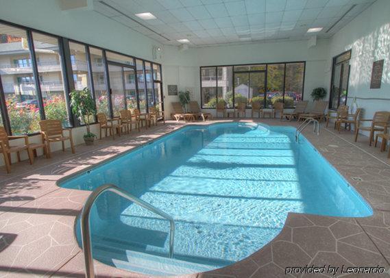 Comfort & At Dollywood Lane Pigeon Forge