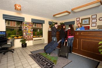 Hotel Creekstone 2*