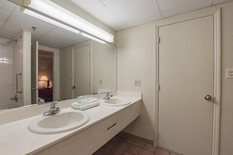 Wild Bear Motel 3*