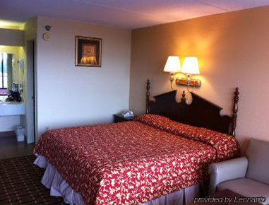 Clarion & Near The Leconte Center Hotel Pigeon Forge