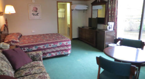 Riverside Motor - Hotel Pigeon Forge