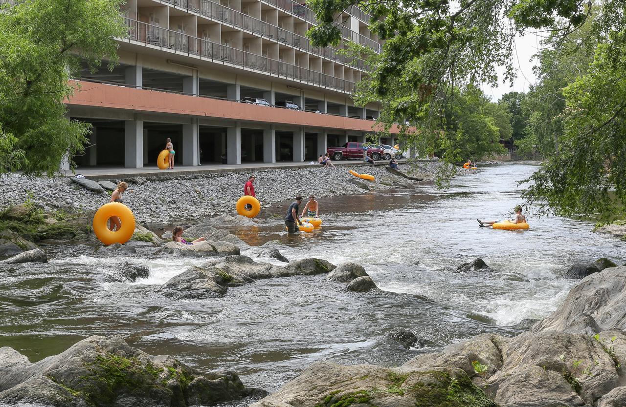 Hotel Creekstone