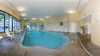 Comfort & At Dollywood Lane