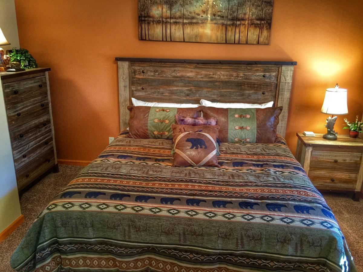 Ole Smoky Retreat Pigeon Forge