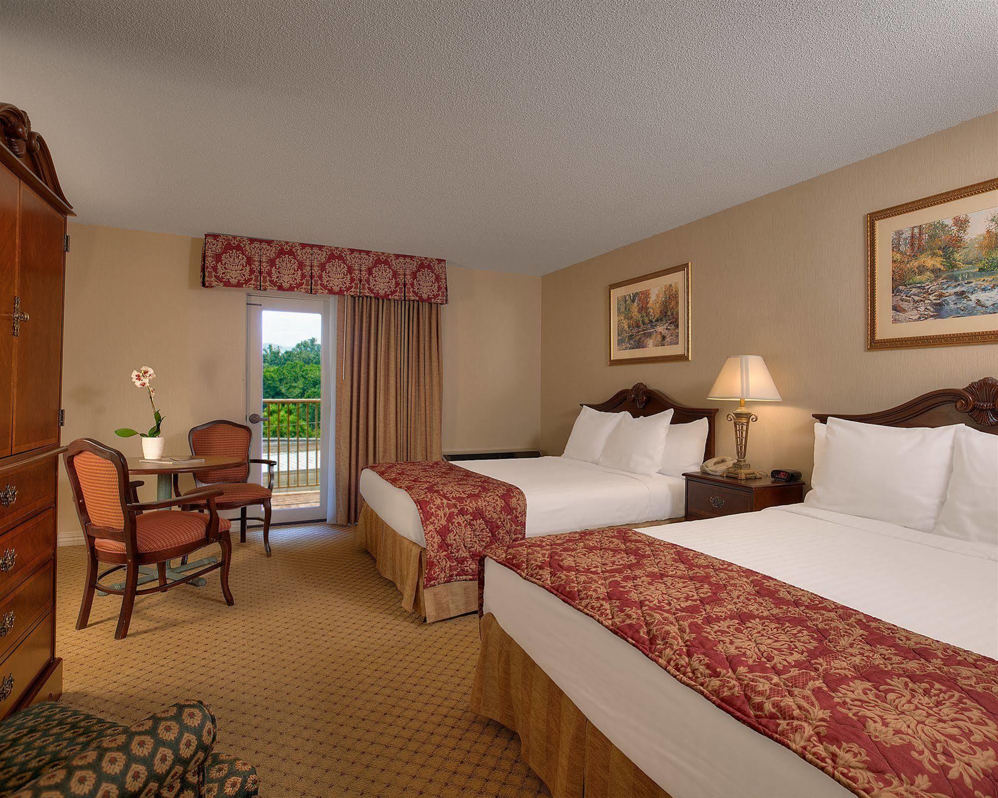Music Road Hotel 3*