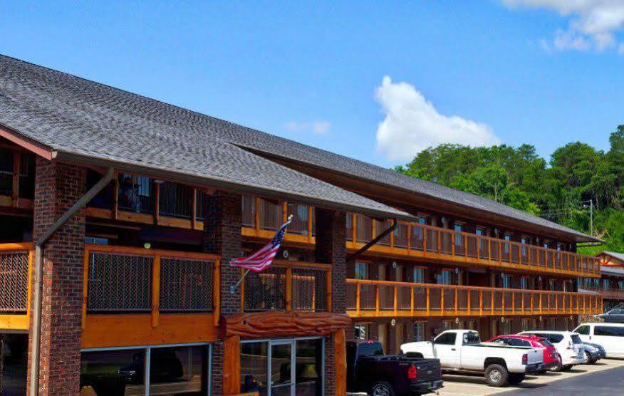 Wild Bear Motel Pigeon Forge