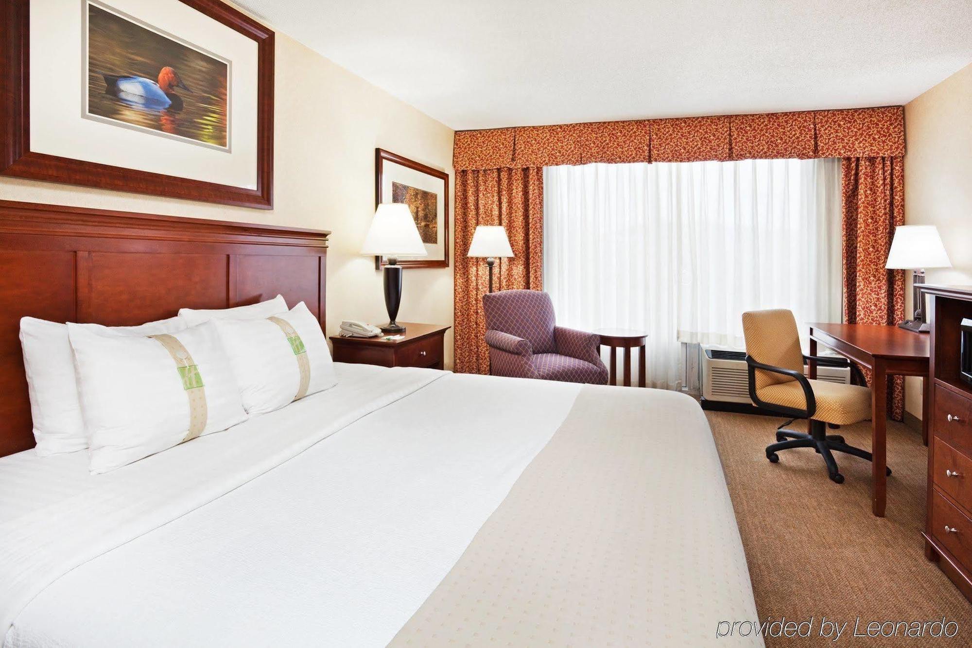 The Ramsey And Convention Center Hotel