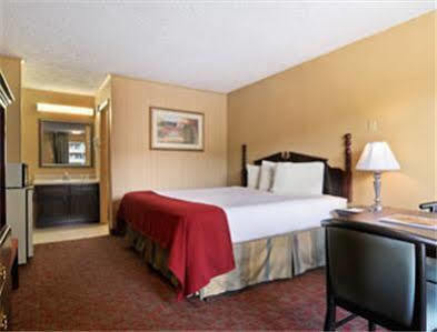 Americana A Travelodge By Wyndham 2*