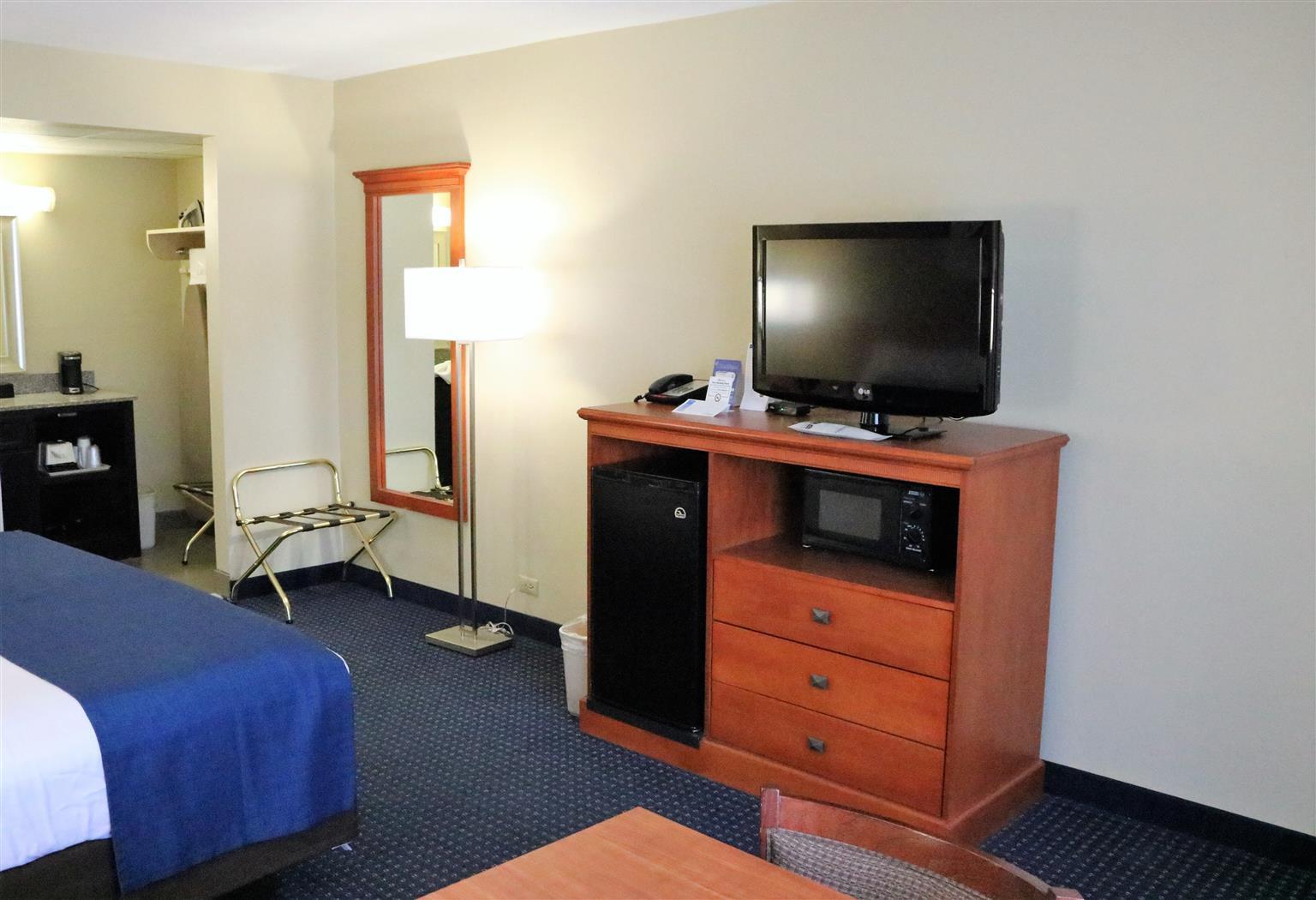 Western Plaza Hotel 3*