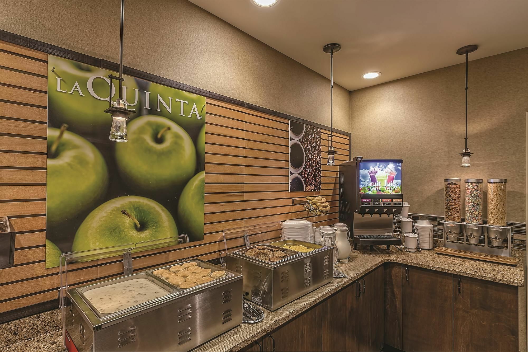 Hotel La Quinta By Wyndham 3*
