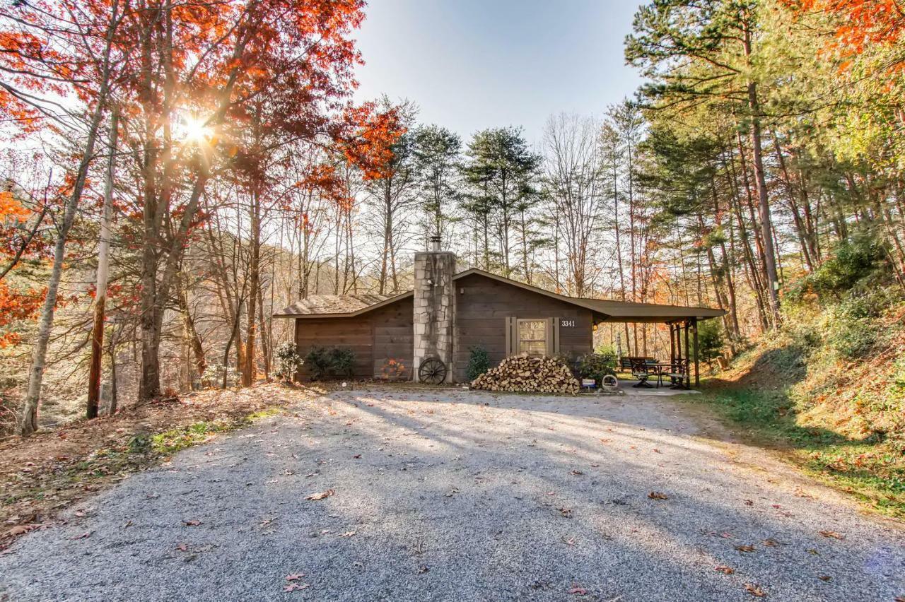 Hidden Hollow Cabin Pigeon Forge