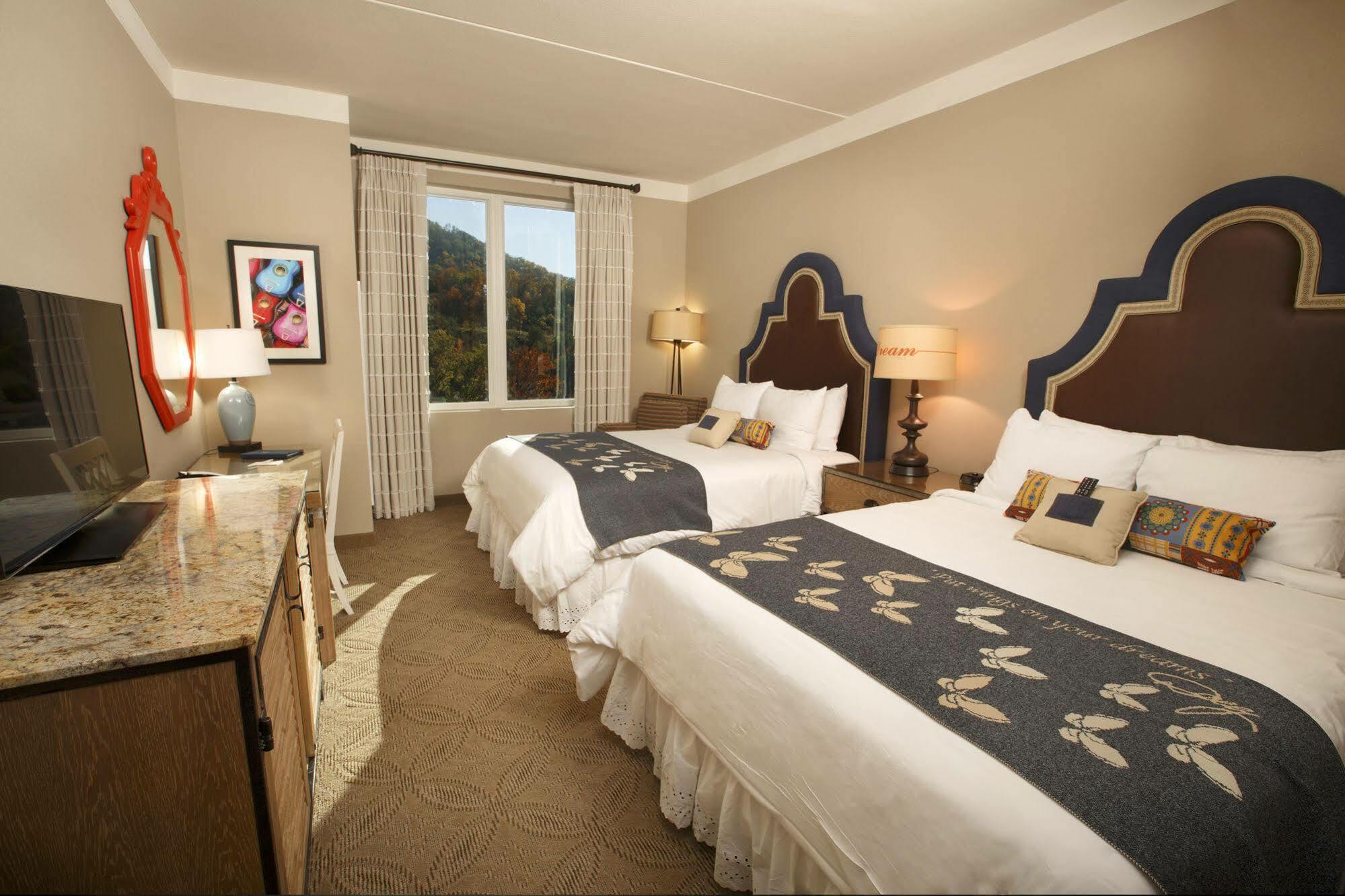 Dollywood's Dreammore And Resort Pigeon Forge