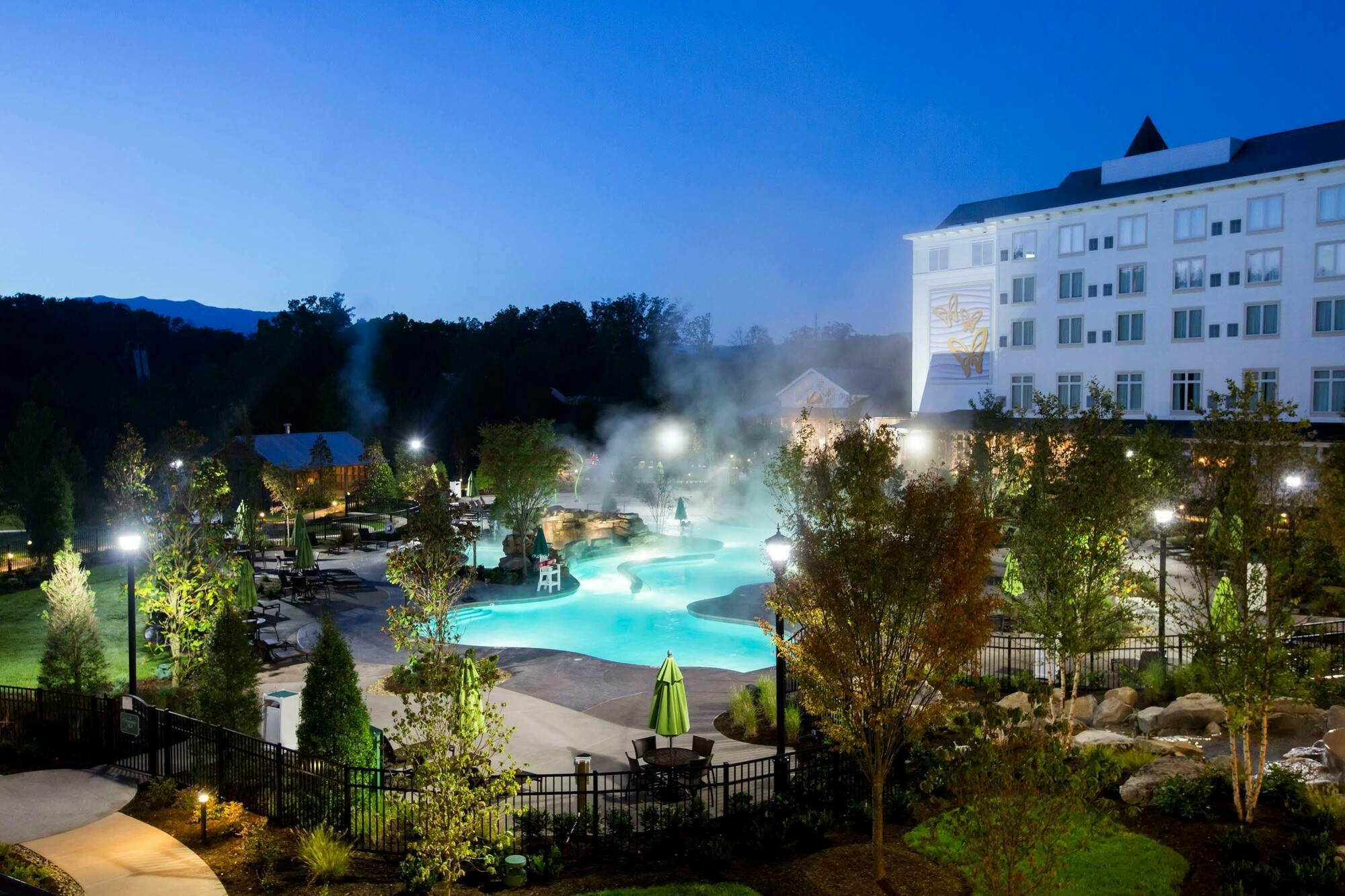 Resort Dollywood's Dreammore And Pigeon Forge