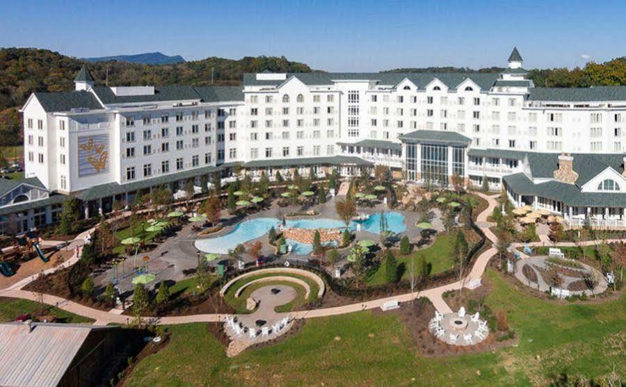 Dollywood's Dreammore And Resort Pigeon Forge