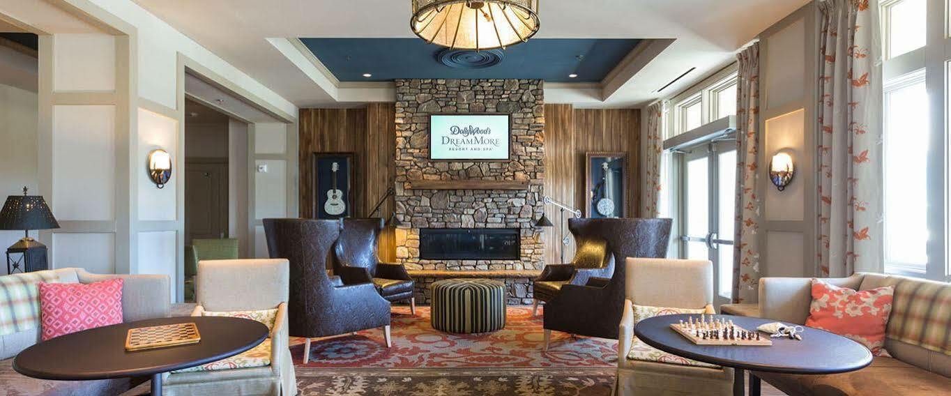 Resort Dollywood's Dreammore And 4*