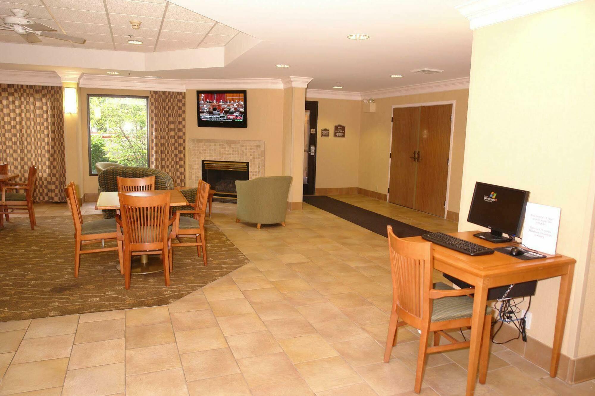 Express & By Ihg 3*
