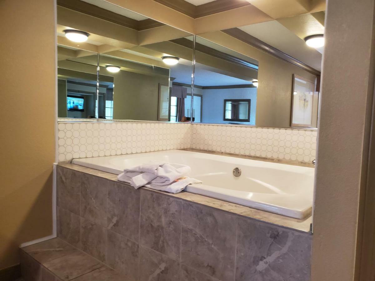 Colonial House 3* Pigeon Forge
