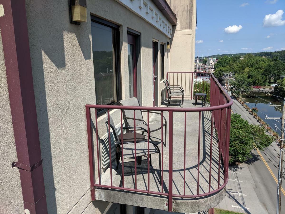 Riverside Tower Hotel