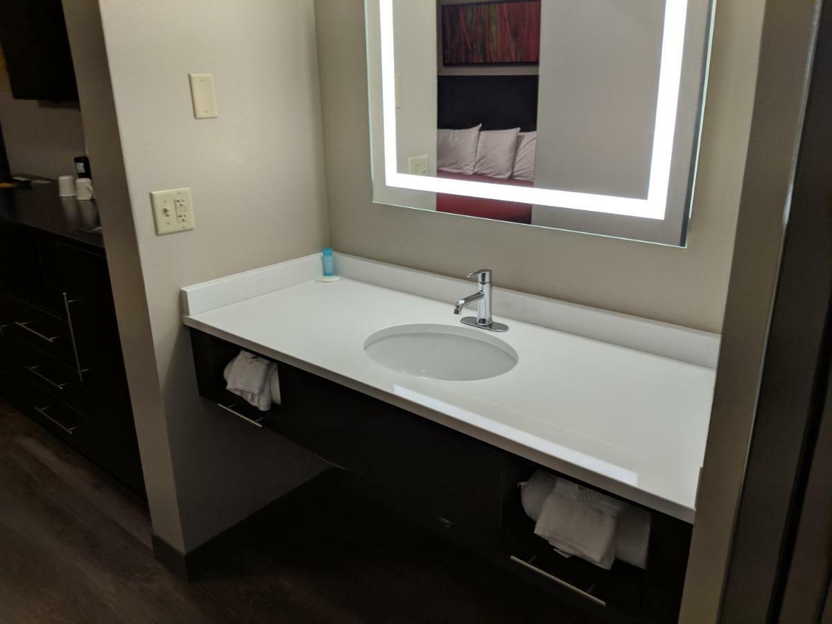 Riverside Tower Hotel 4*