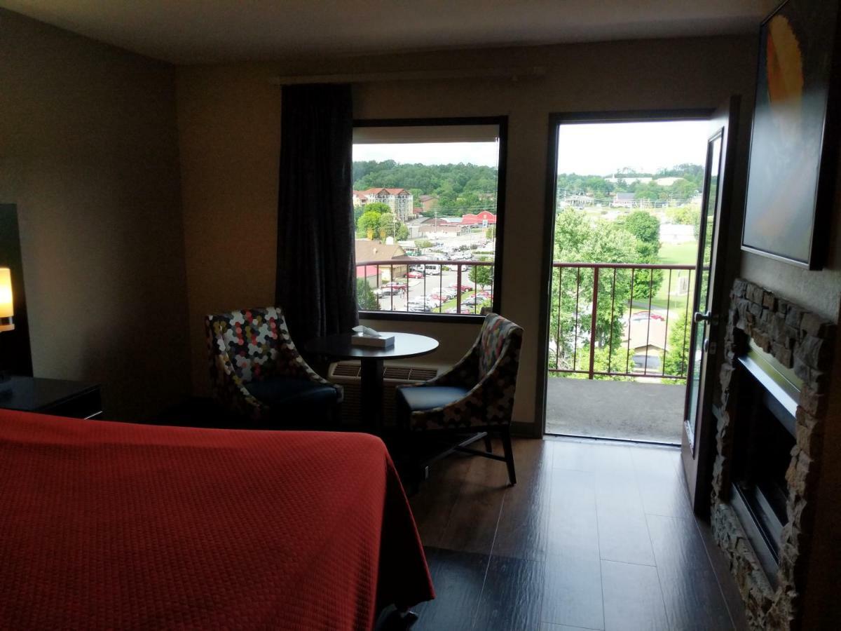 Hotel Riverside Tower 4*