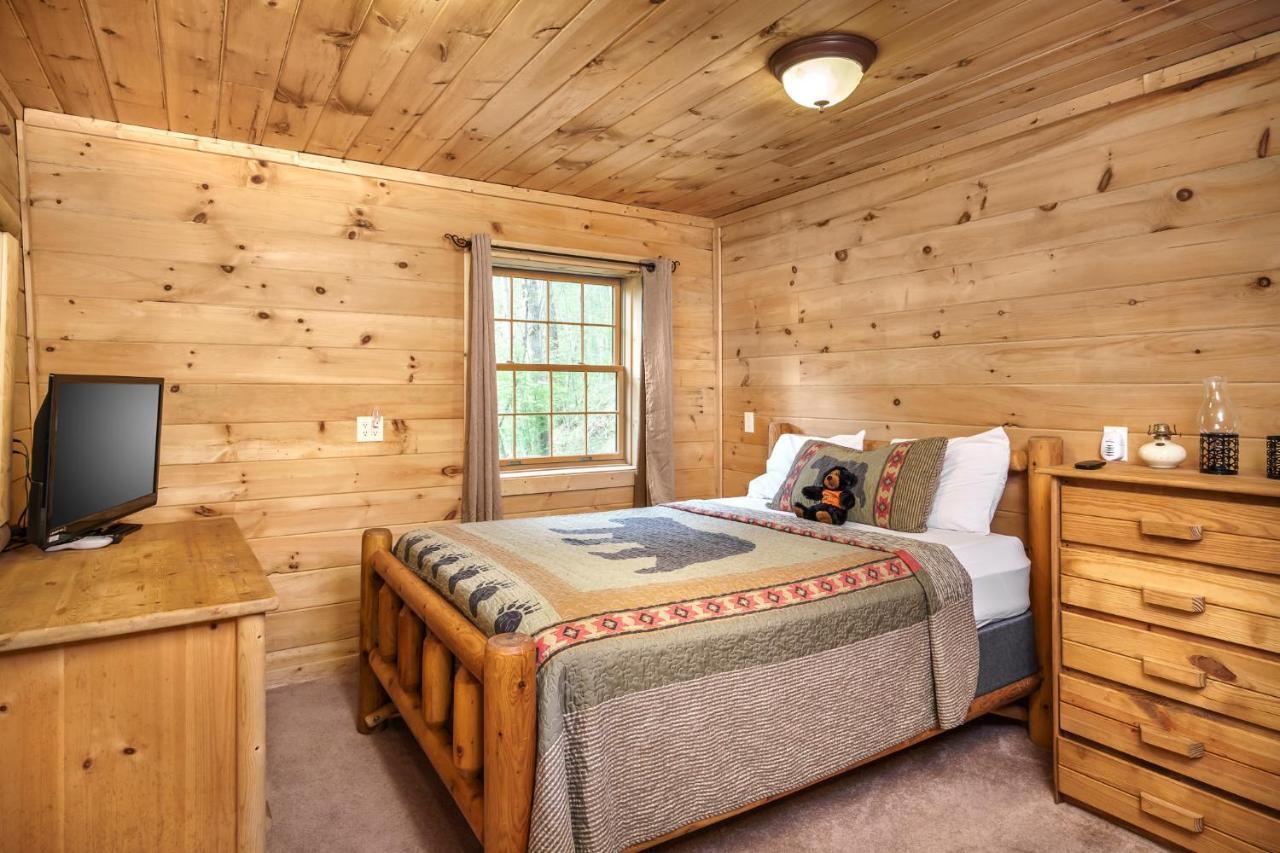 Glori's Retreat, Game Room, 1089 Of Free Attraction Tickets For Each Paid Day, Dollywood And Holiday home *