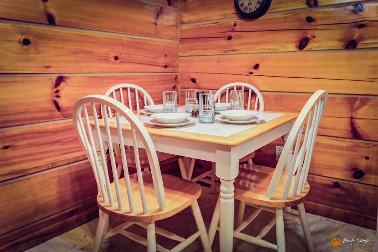 Holiday home Time To Cuddle, Wifi, Near Pigeon Forge, 1089 Free Tickets Each Paid Day, Dollywood And Pigeon Forge