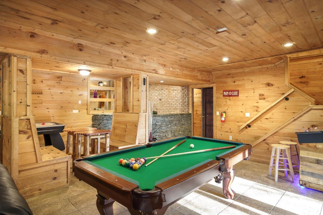 Glori's Retreat, Game Room, 1089 Of Free Attraction Tickets For Each Paid Day, Dollywood And Pigeon Forge