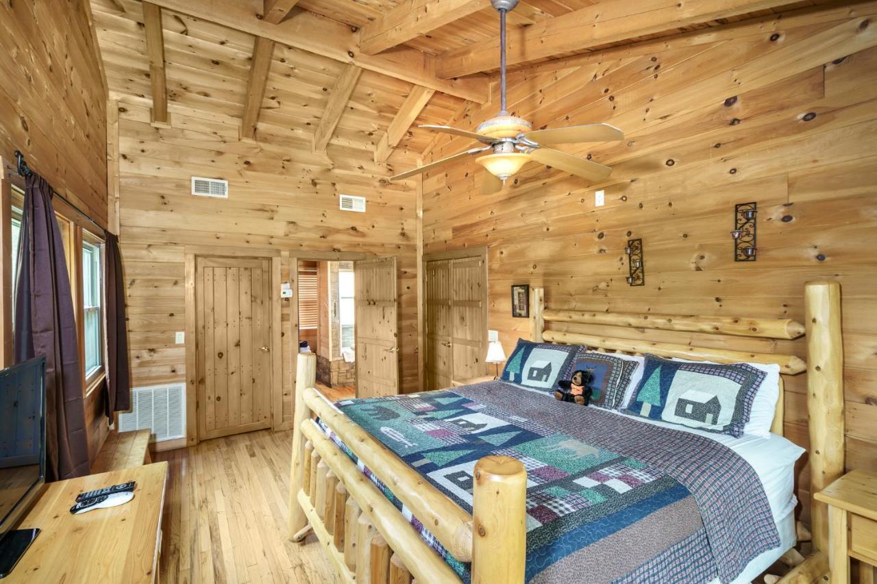 Glori's Retreat, Game Room, 1089 Of Free Attraction Tickets For Each Paid Day, Dollywood And Holiday home