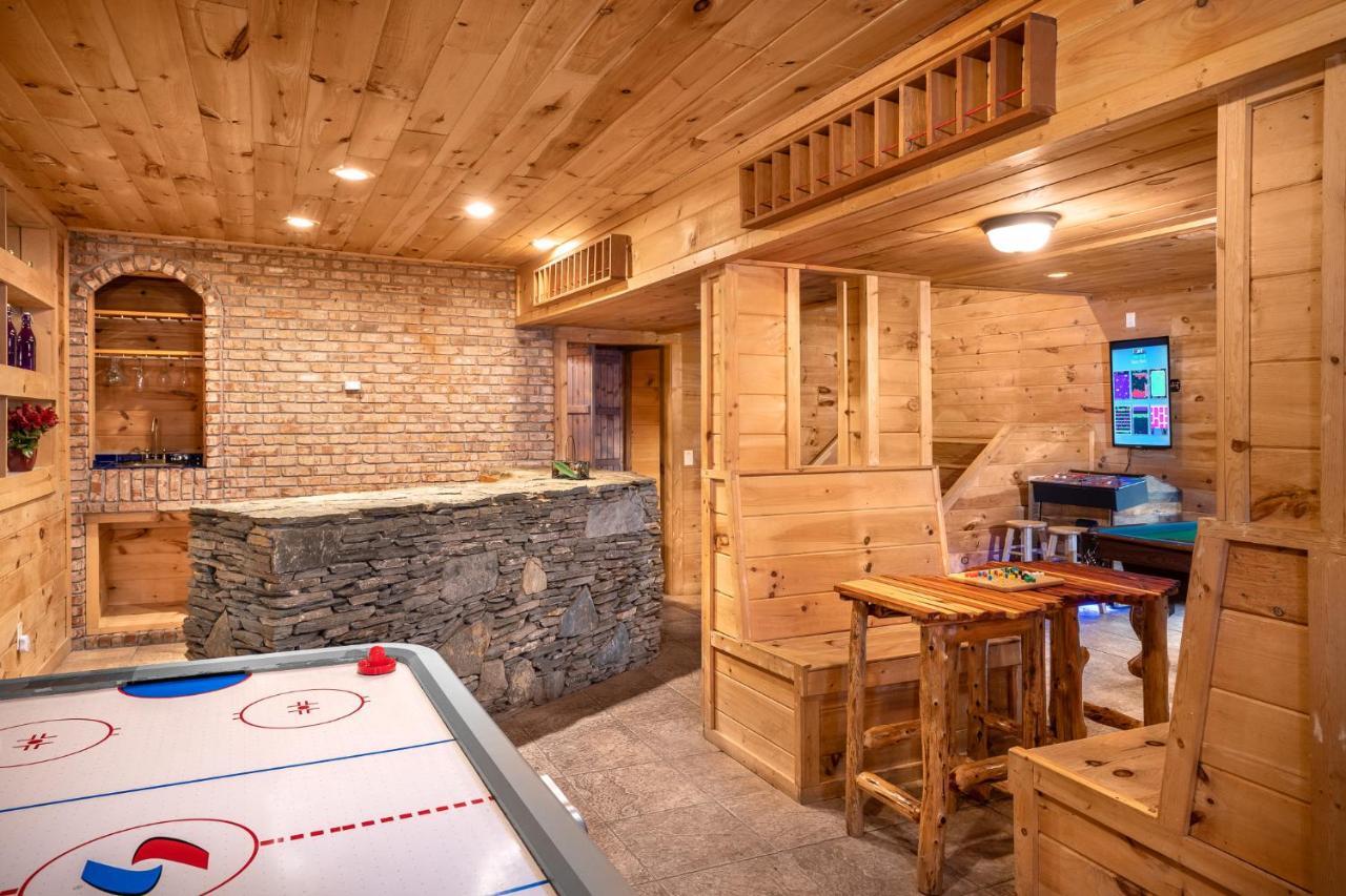 Glori's Retreat, Game Room, 1089 Of Free Attraction Tickets For Each Paid Day, Dollywood And * Pigeon Forge