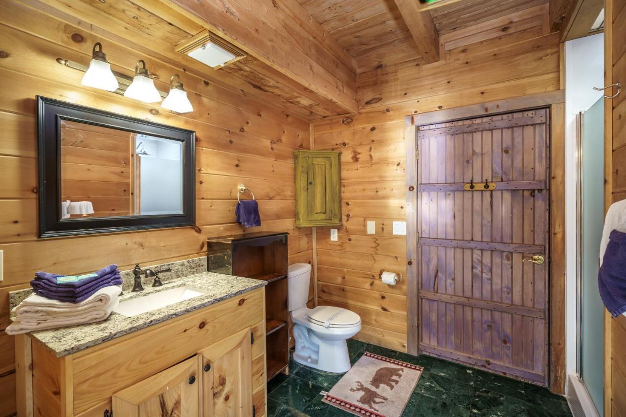 Holiday home Glori's Retreat, Game Room, 1089 Of Free Attraction Tickets For Each Paid Day, Dollywood And Pigeon Forge