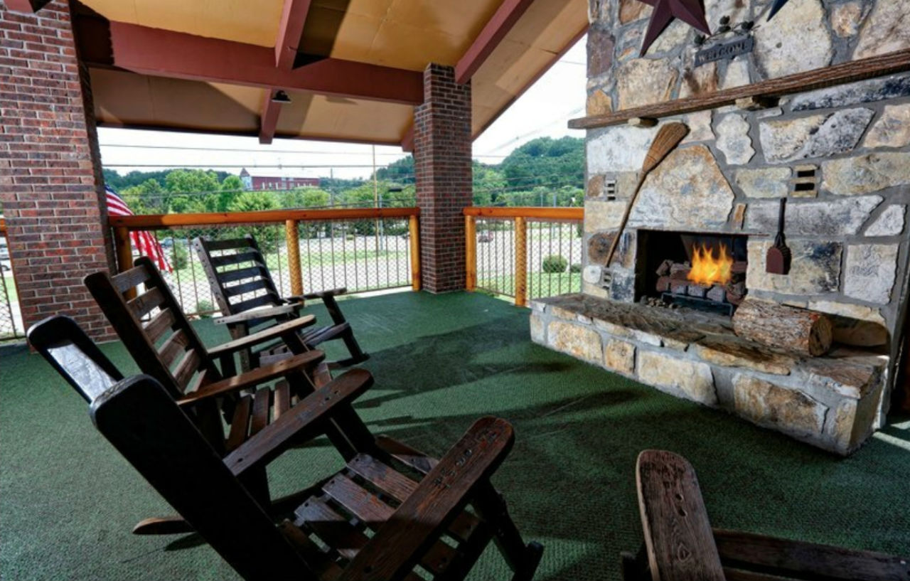 Wild Bear 3* Pigeon Forge