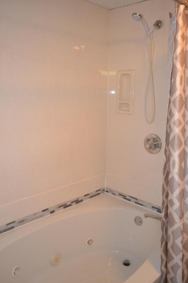 River Place #401 2bd Holiday home