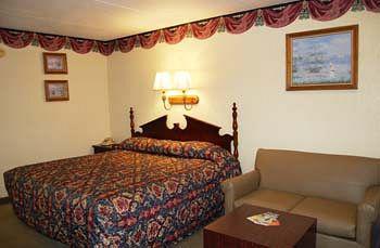 Clarion & Near The Leconte Center Hotel Pigeon Forge
