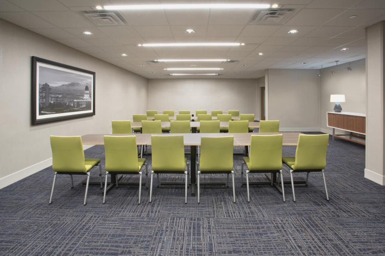 Express - Sevierville By Ihg Hotel 2*